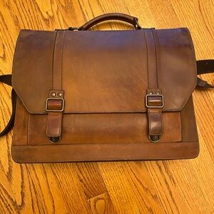 Brown Leather briefcase/messenger bag in excellent condition by Black rivet.